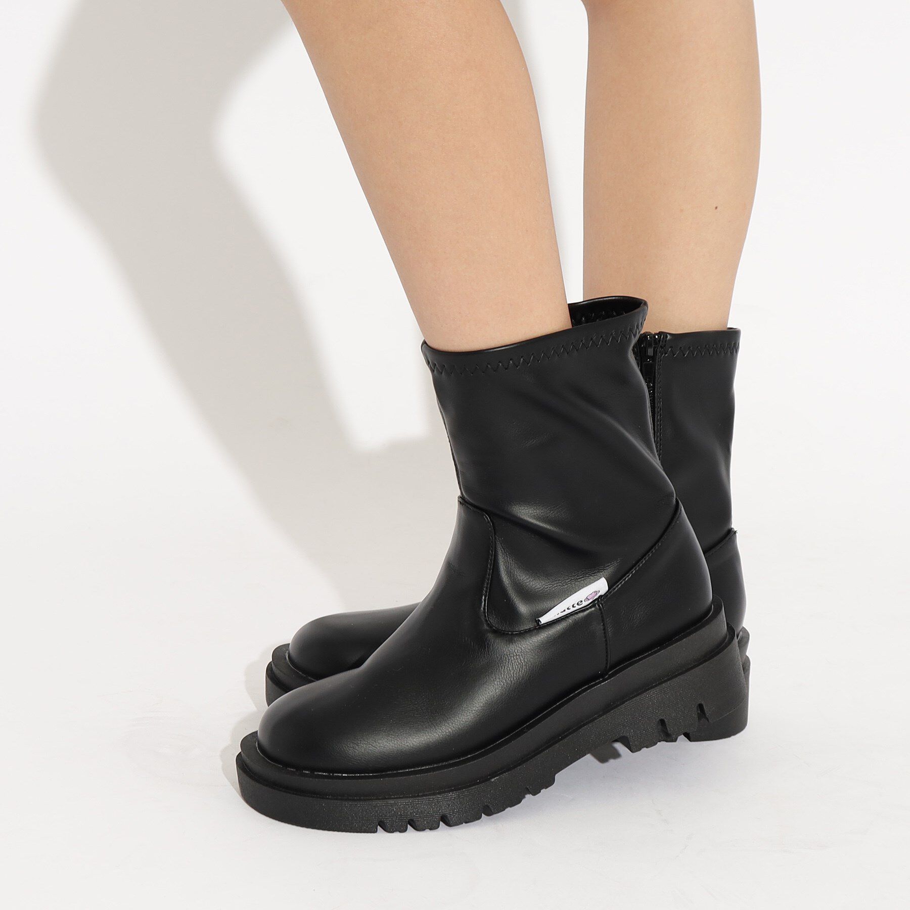 PINK-latte「サイドジップブーツ」|ショートブーツ|ブラック(019)