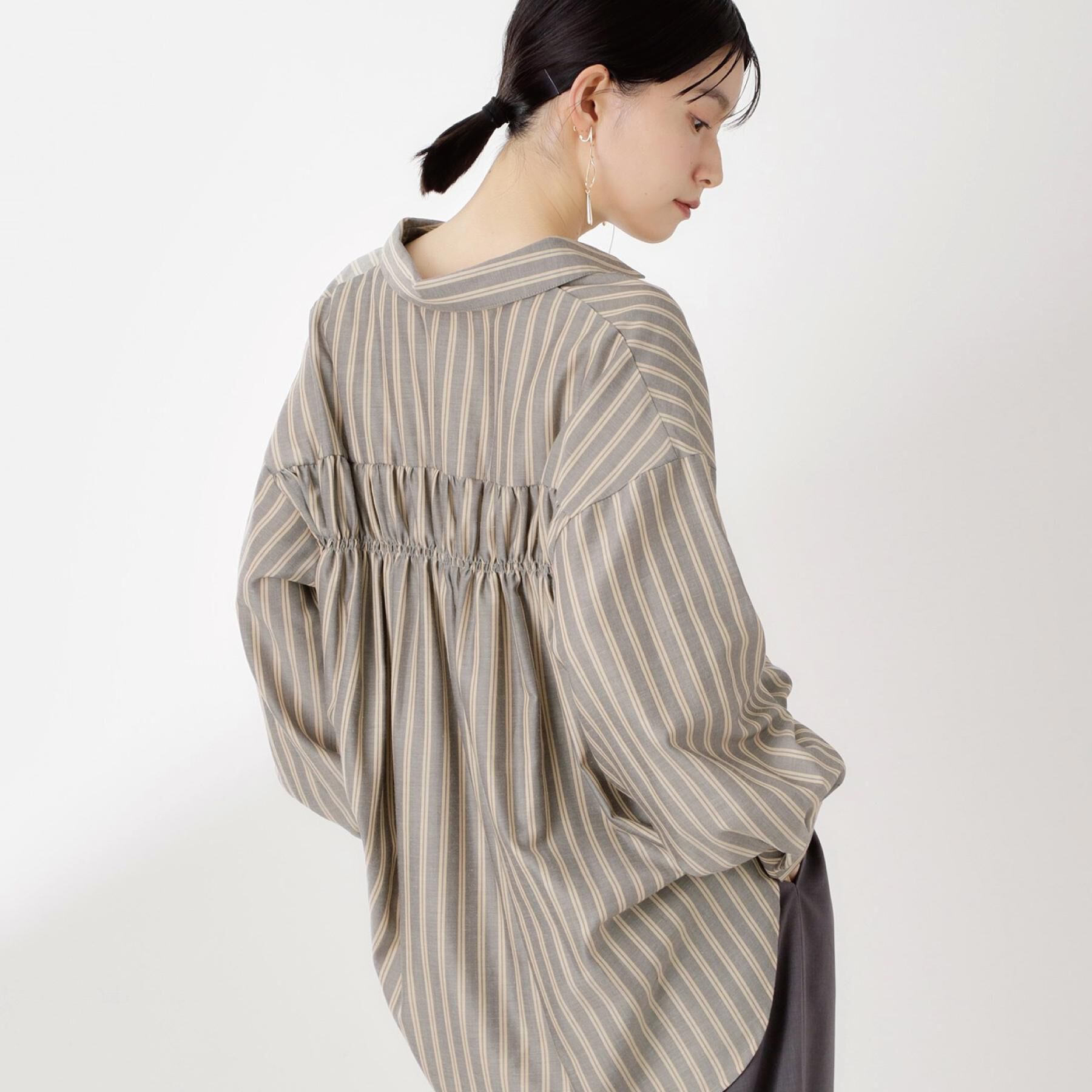 THE SHOP TK「【後ろ姿もサマになる】ストライプ バックシャーリングシャツ/体型カバー/洗える」|シャツ・ブラウス|スミクロ(318)