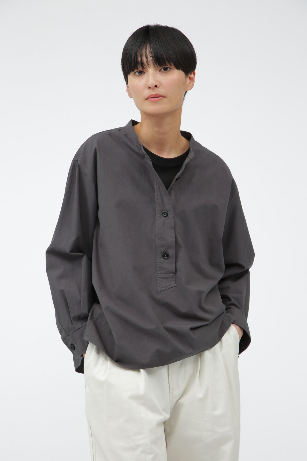 MHL.「ORGANIC COTTON SHIRTING」|シャツ・ブラウス|CHARCOAL3