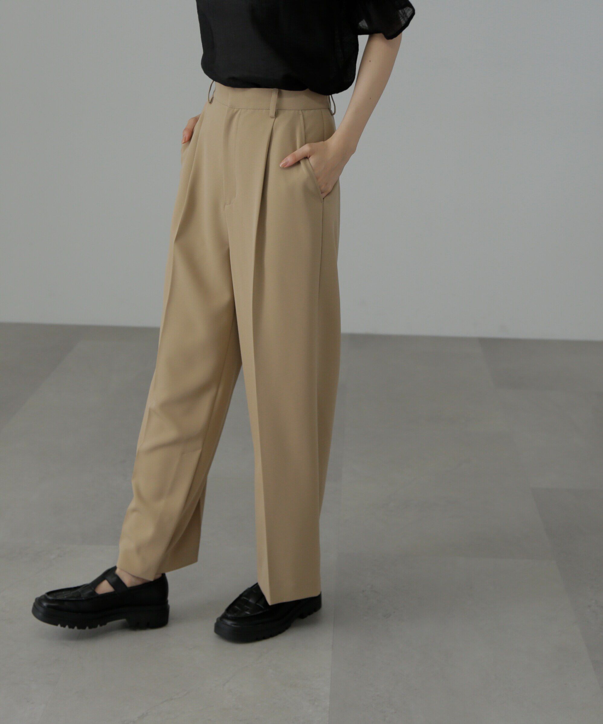  「内スリットストレートワイドパンツ」|その他|ベージュ