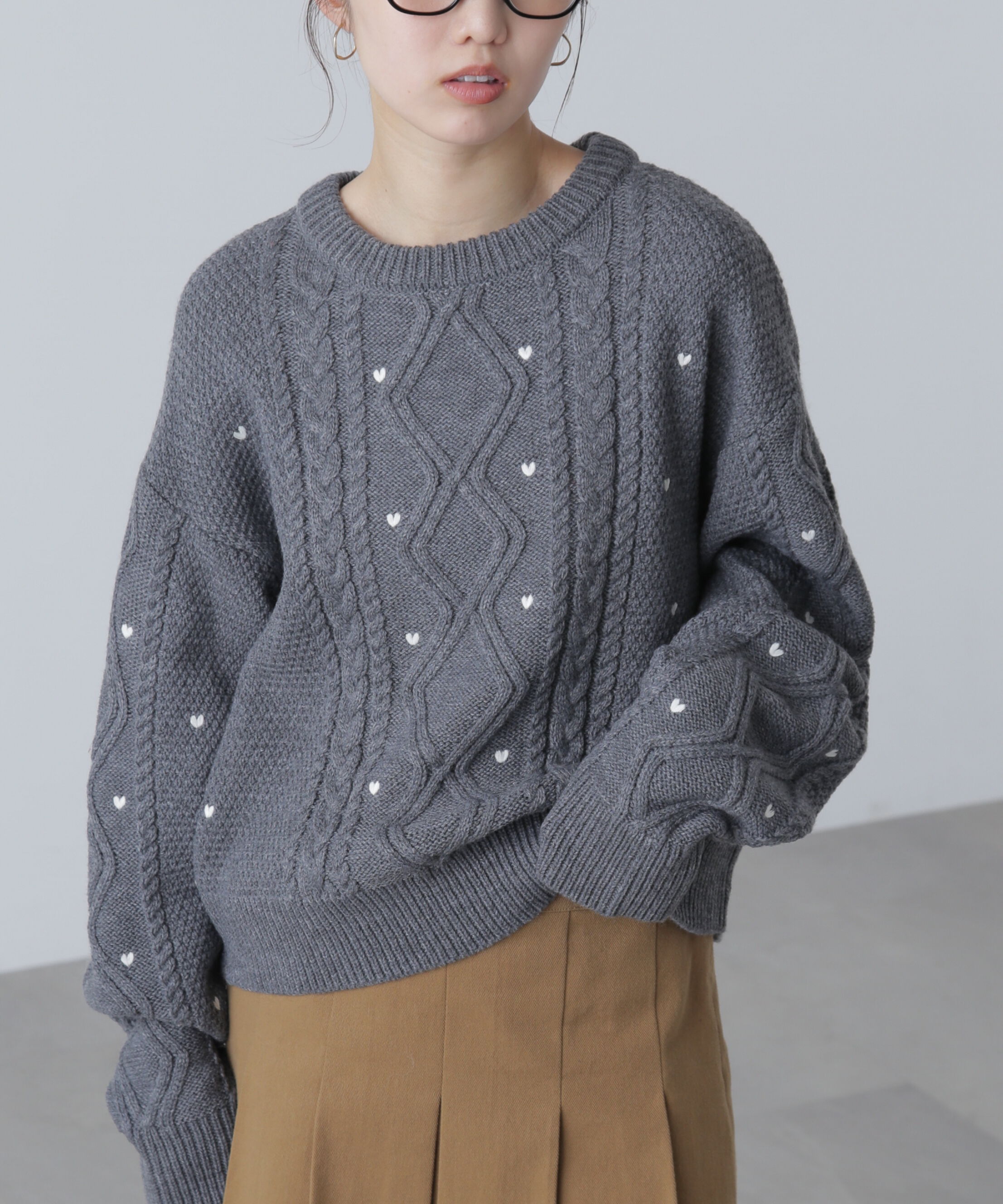  「ハート刺繍ケーブルニット」|ニット・セーター|