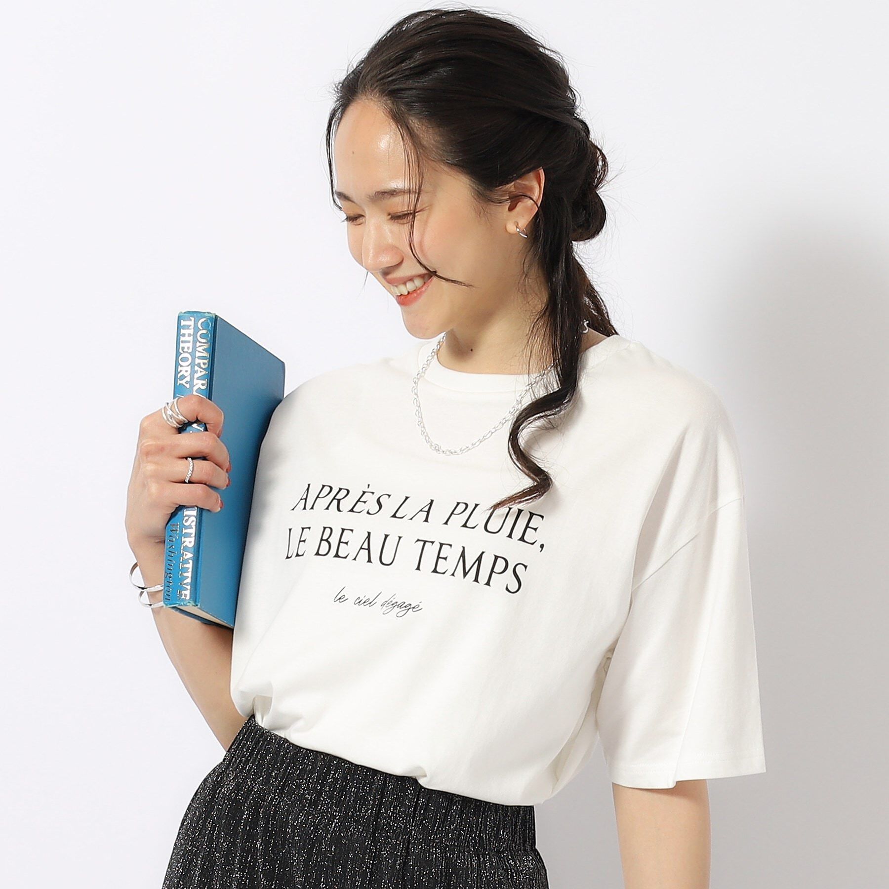 SHOO･LA･RUE「【洗える/プチプラ/綿100％】グラフィック半袖ゆるTシャツ」|Tシャツ・カットソー|ホワイト(001)