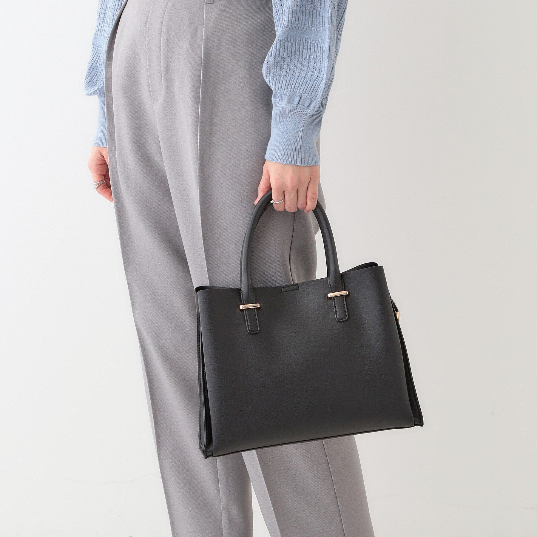 SHOO･LA･RUE「【2WAY/通勤/セレモニー】きれいめコーデに 3層トートバッグ」|トートバッグ|