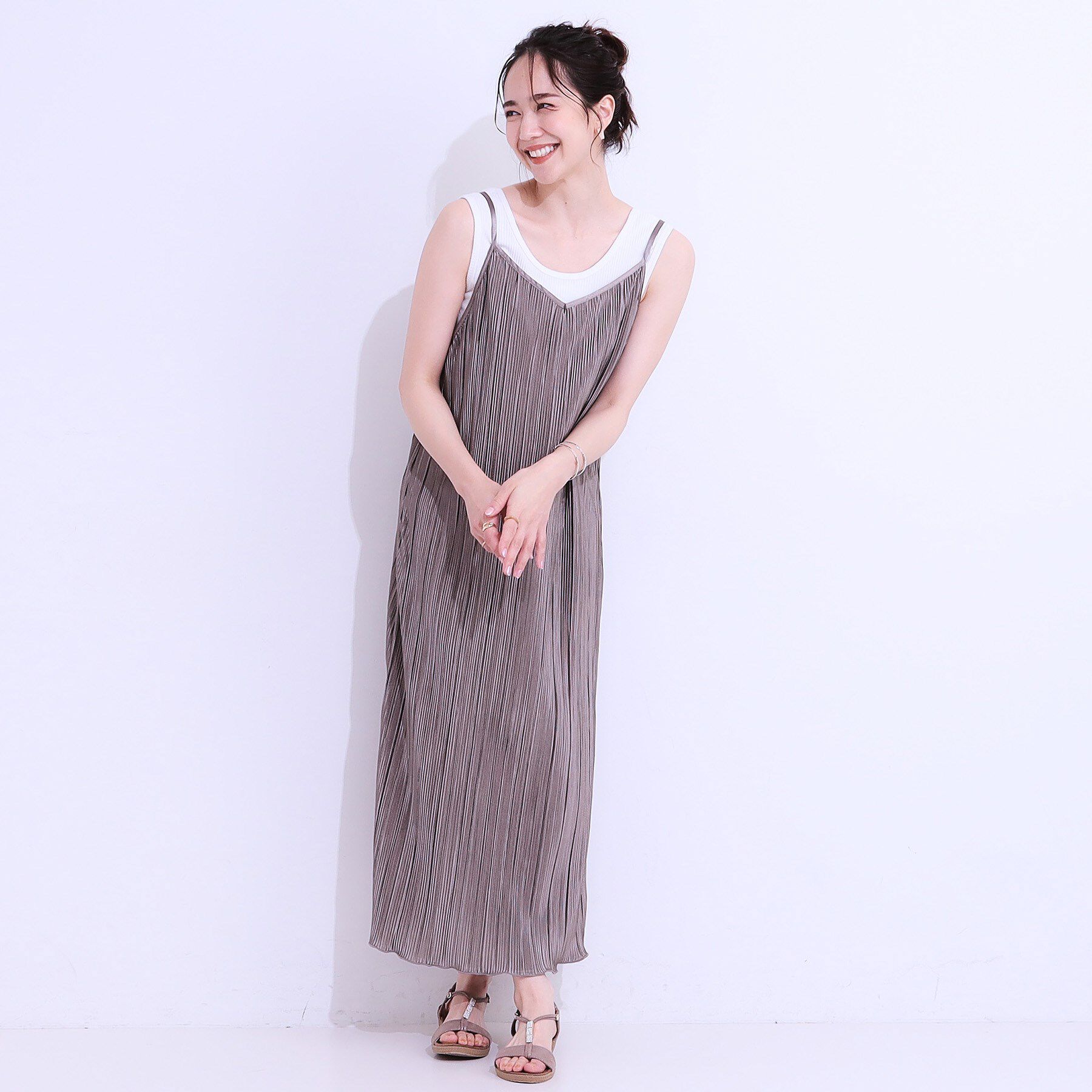 SHOO･LA･RUE「【S-LL】大人の楽ちんスタイルに プリーツキャミワンピース」|ワンピース|