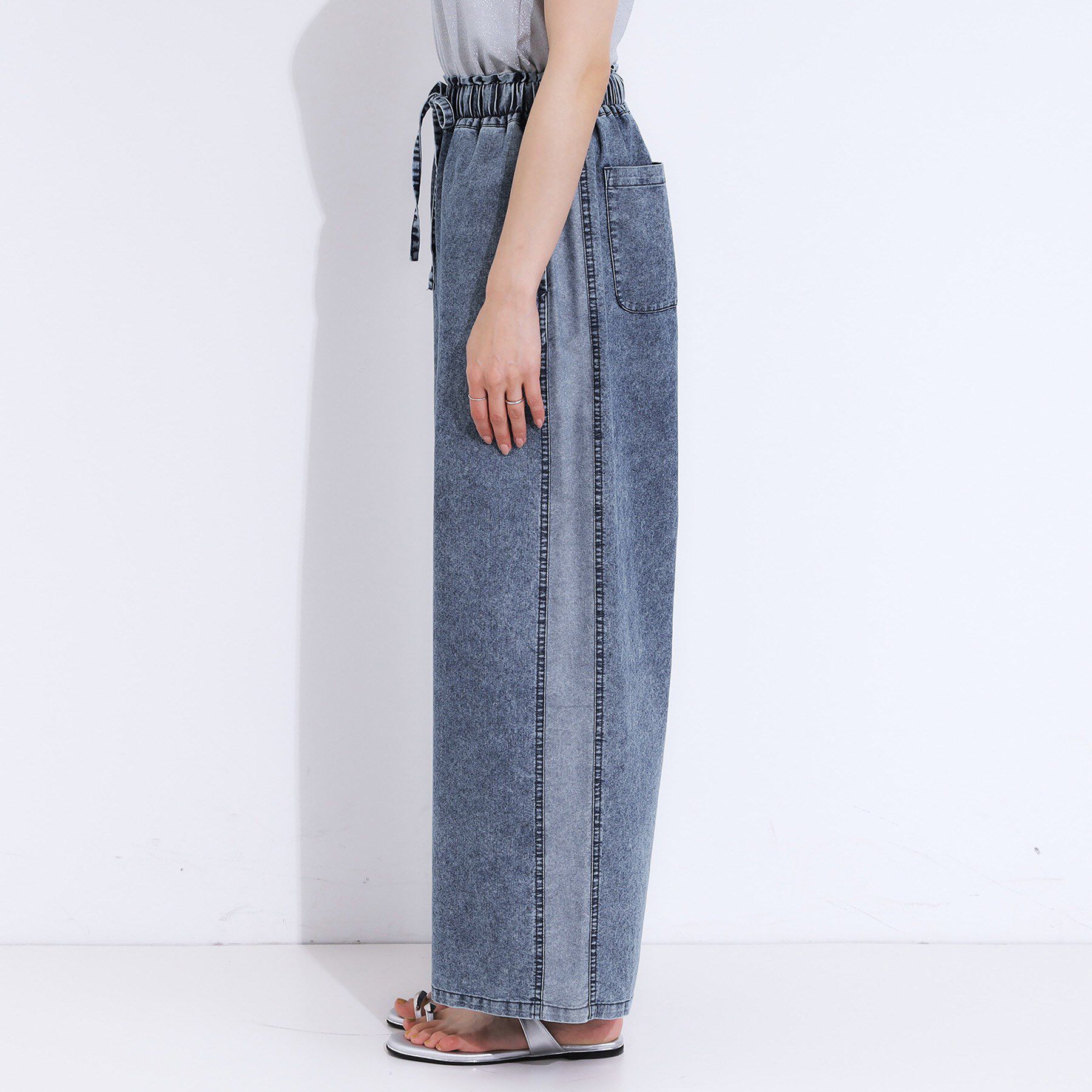 SHOO･LA･RUE「【S-LL】サイドラインがアクセント イージーデニムパンツ」|デニム|