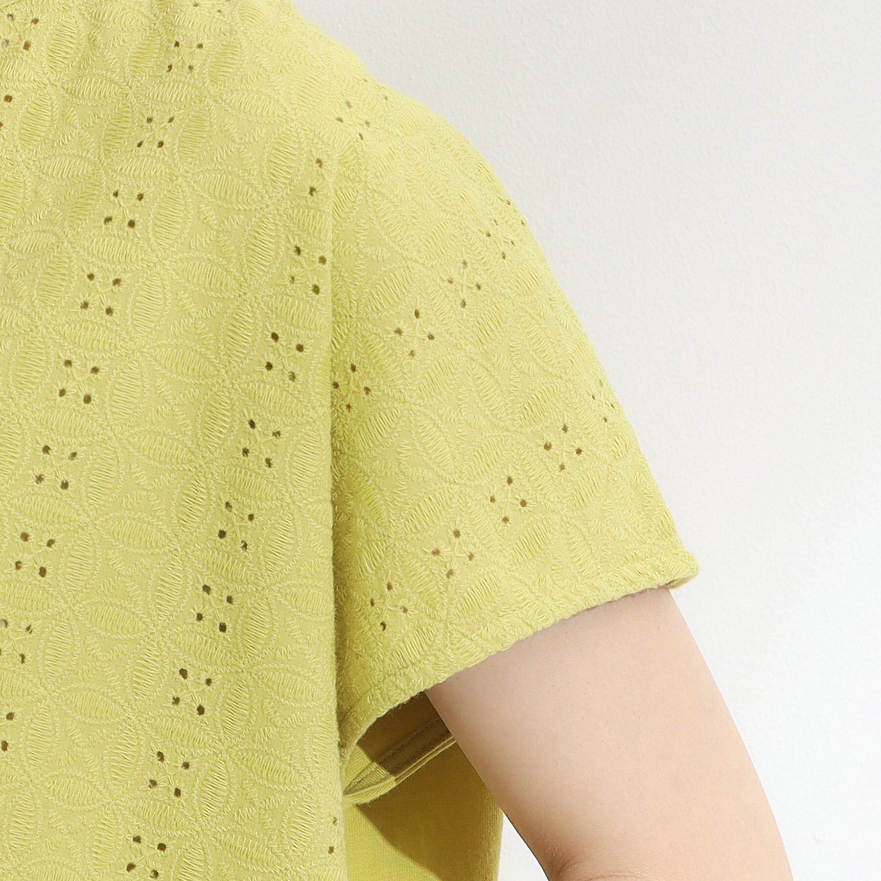 SHOO･LA･RUE「【S-LL】抜け感とすっきり見えを叶える 刺繍レース スキッパー襟トップス」|Tシャツ・カットソー|