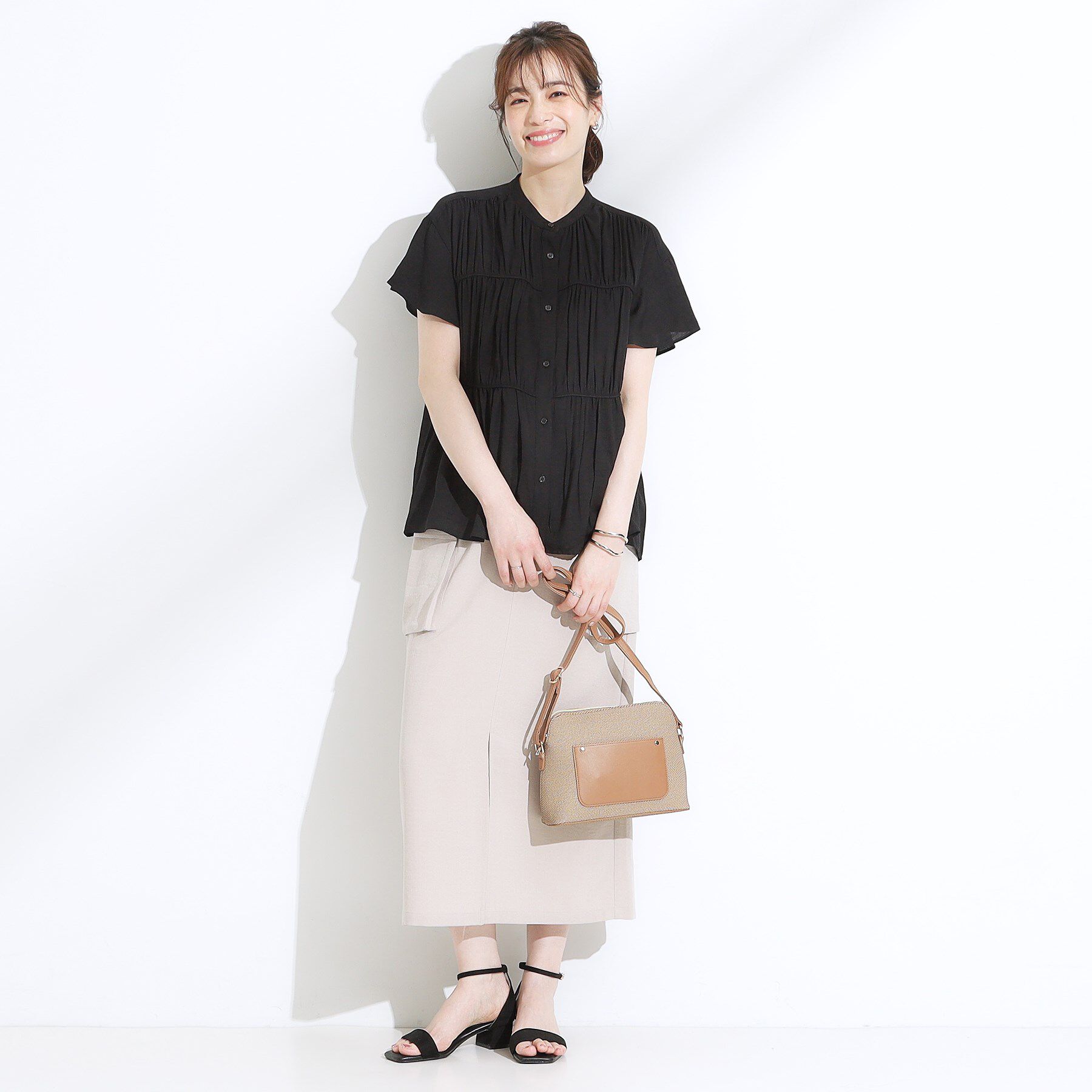 SHOO･LA･RUE「【洗える/S-LL】一枚で着映え ティアード風 ギャザーブラウス」|シャツ・ブラウス|