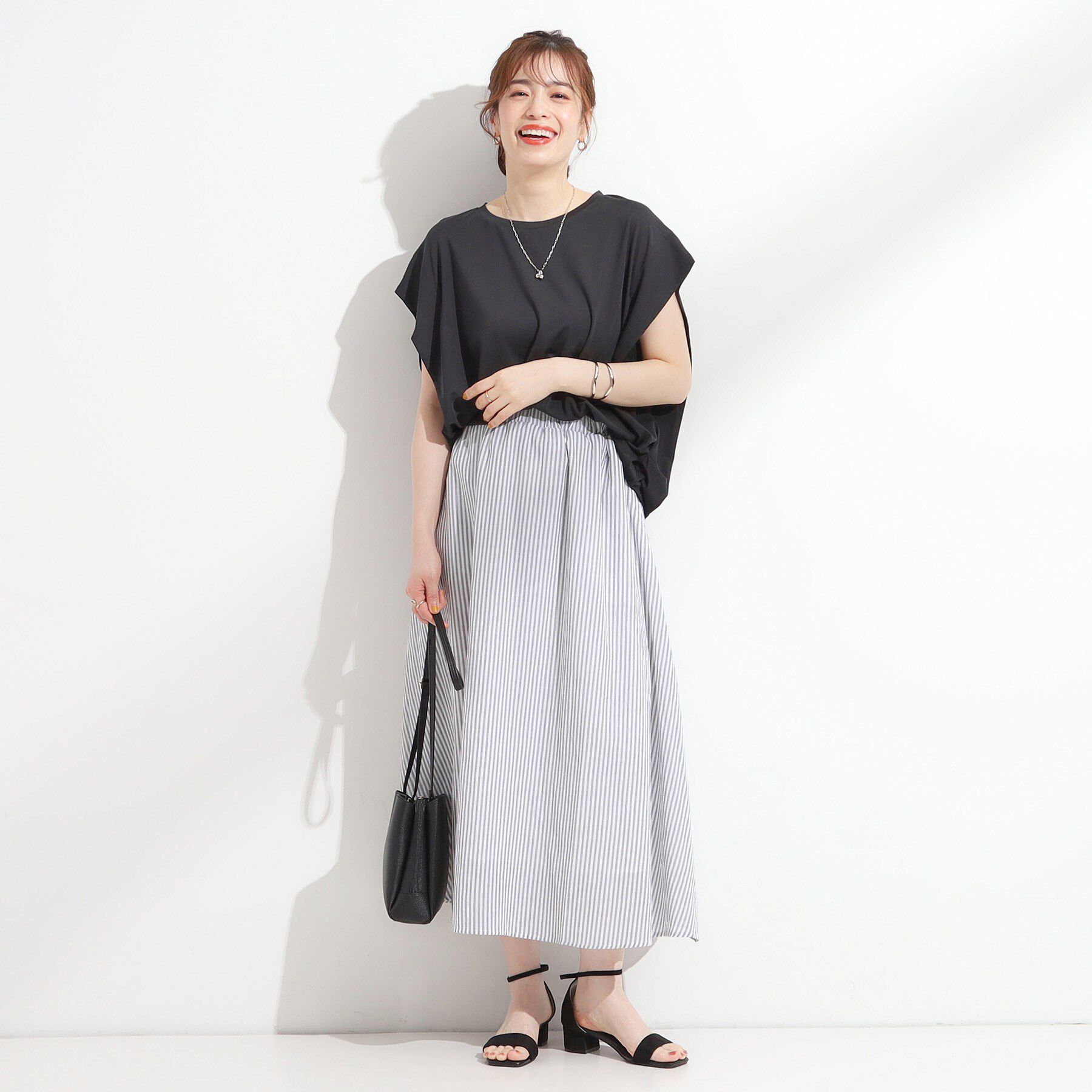 SHOO･LA･RUE「【S-LL/ひんやり/UV】二の腕をきれいにカバー ショルダータックトップス」|Tシャツ・カットソー|