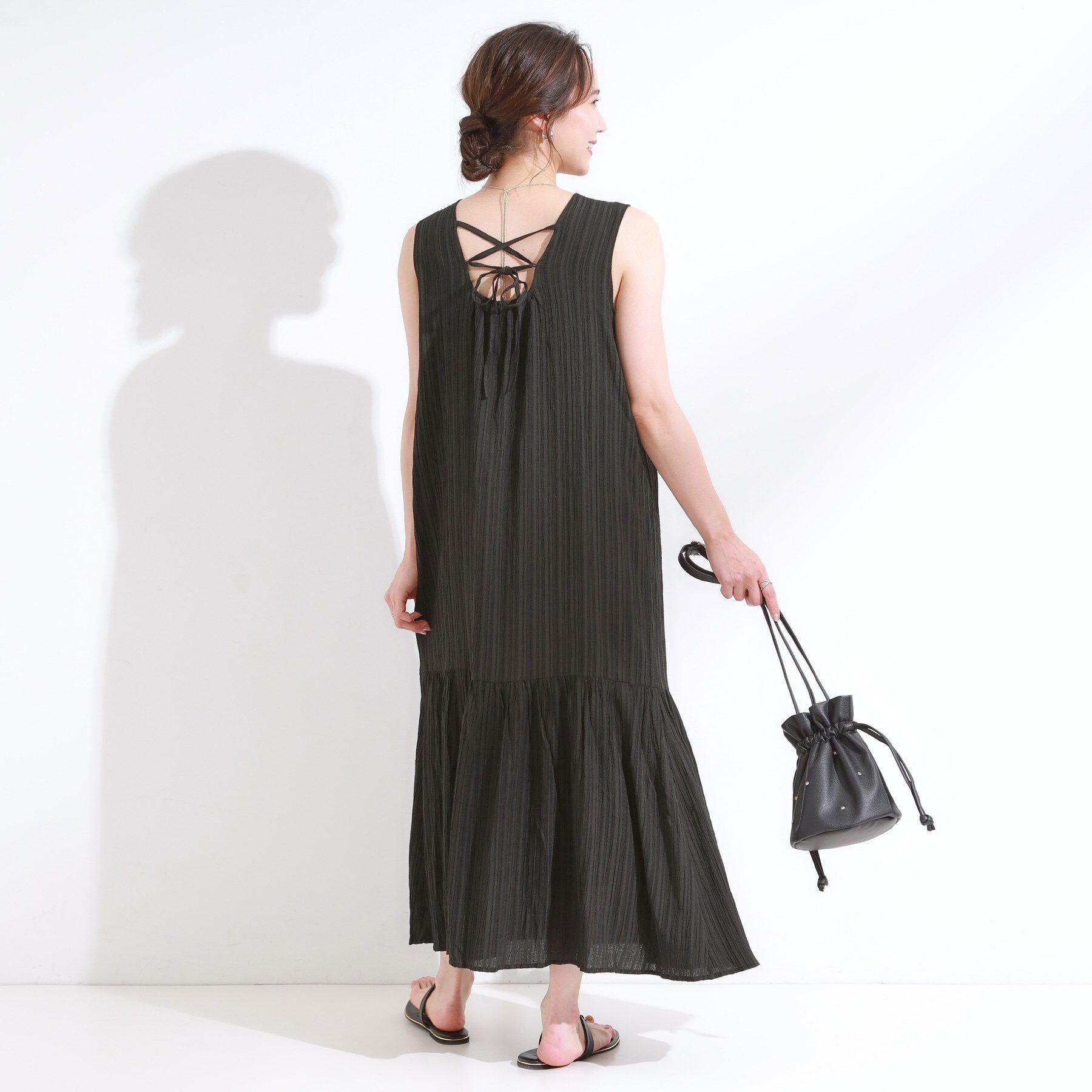 SHOO･LA･RUE「【S-LL】後ろ姿も抜かりなく 1枚でサマ見え ティアードワンピース」|ワンピース|