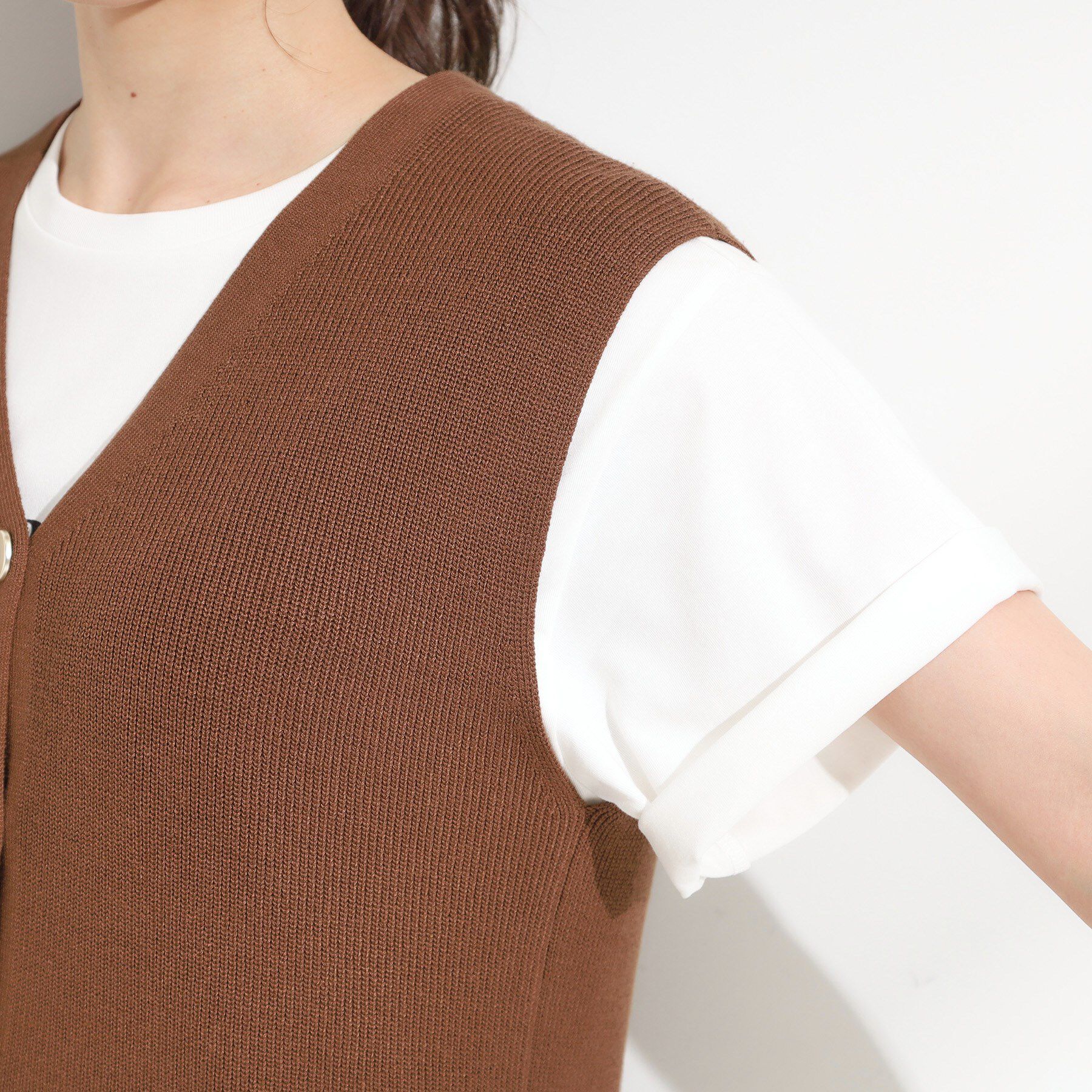 SHOO･LA･RUE「【S-LL】ゴールドボタンが上品 大人のニットベスト」|ベスト・ジレ|