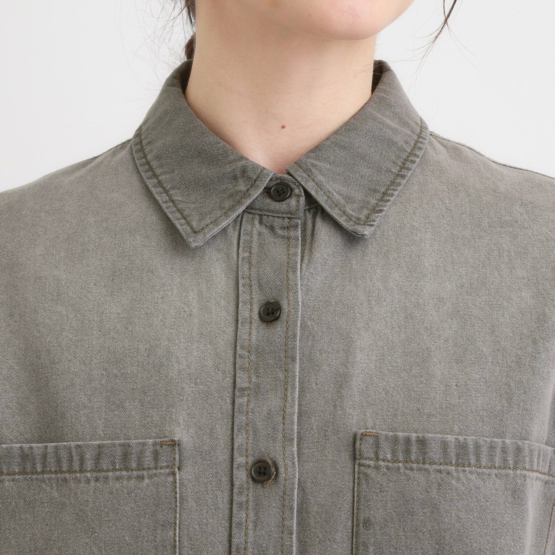 SHOO･LA･RUE「【S-LL】大人のカジュアルコーデに こなれデニムシャツ」|シャツ・ブラウス|