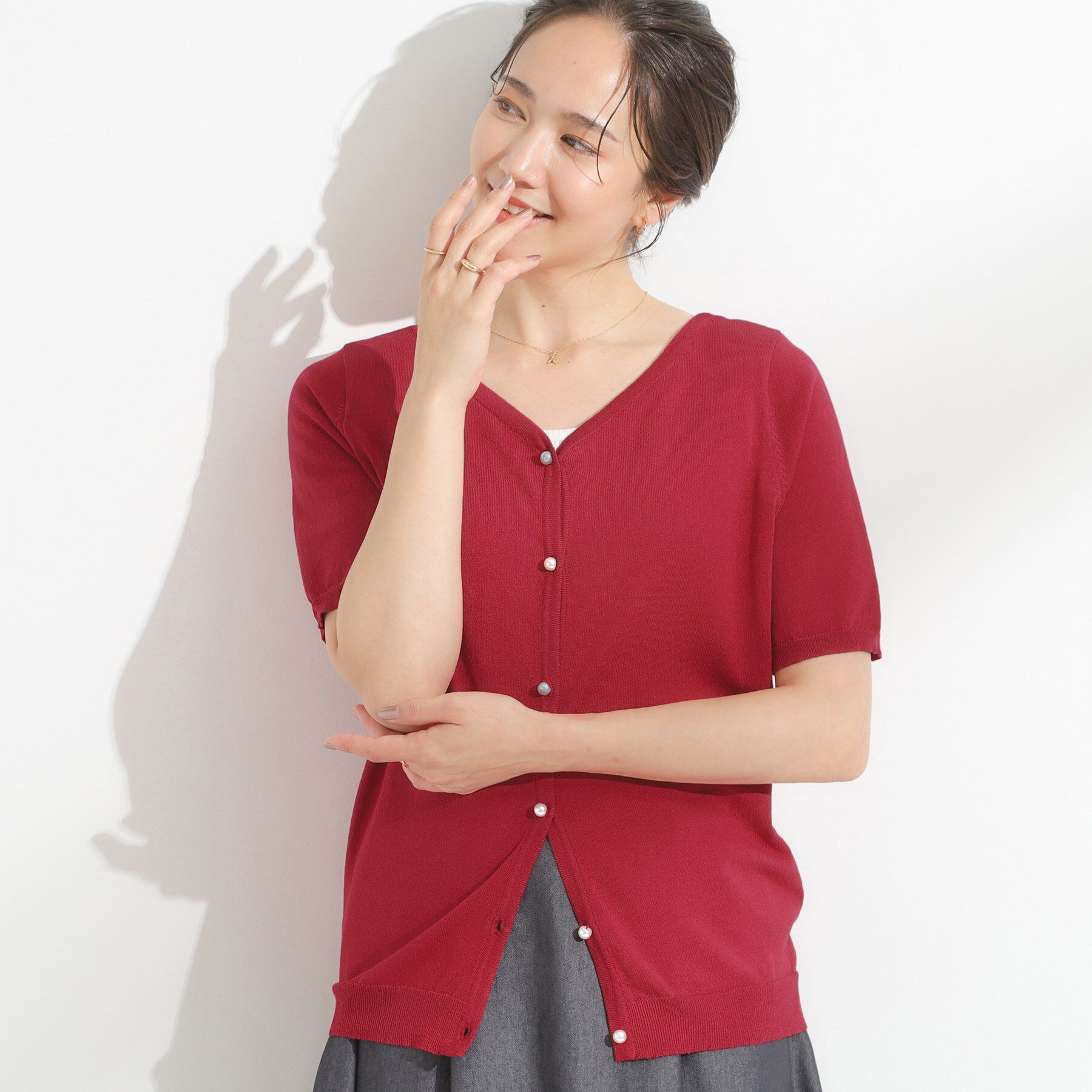 SHOO･LA･RUE「【洗える/S-LL/前後2WAY】きれい見え 刺繍ニットカーディガン」|カーディガン|レッド(063)