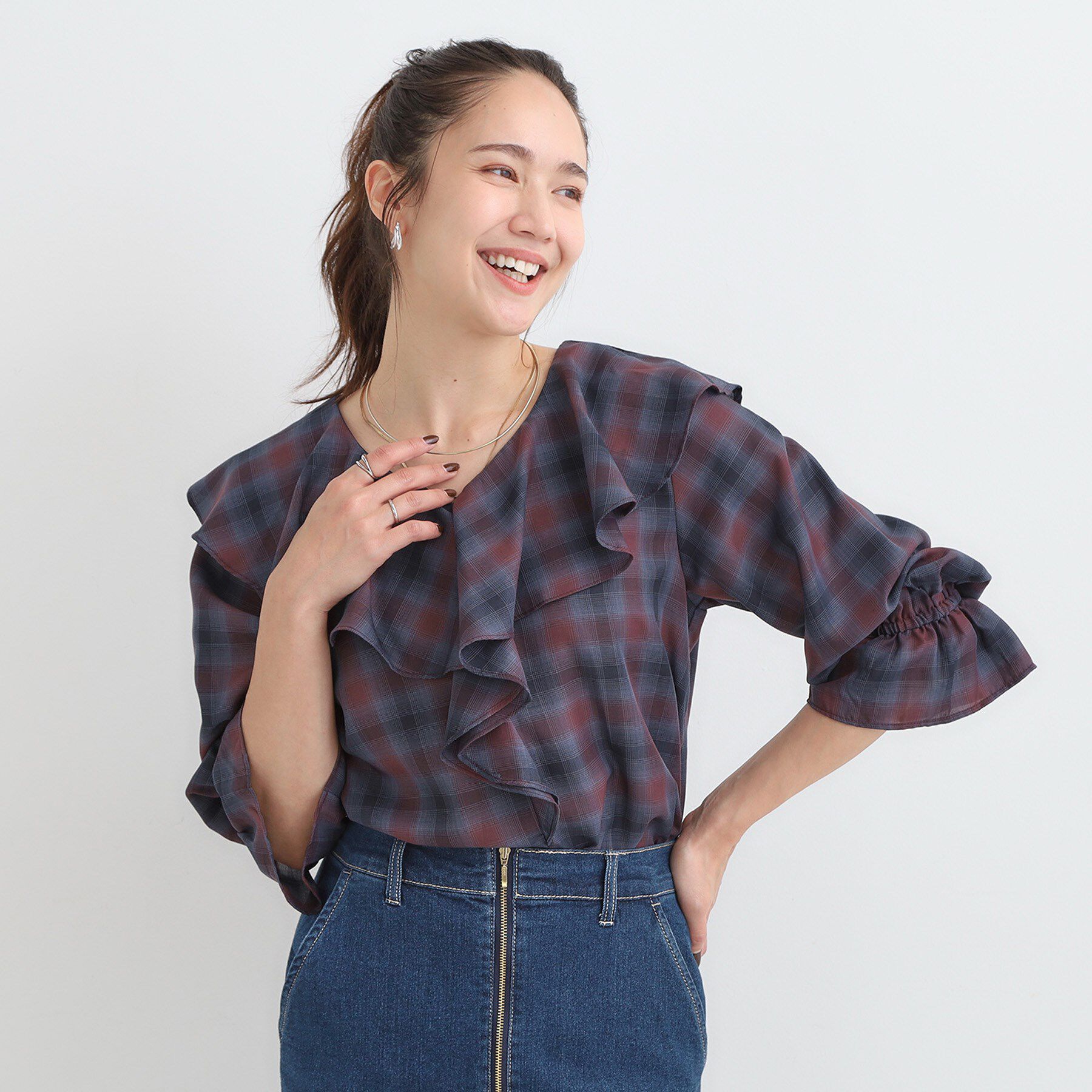 SHOO･LA･RUE「【S-LL】きれいめカジュアルに チェック柄フリルブラウス」|シャツ・ブラウス|
