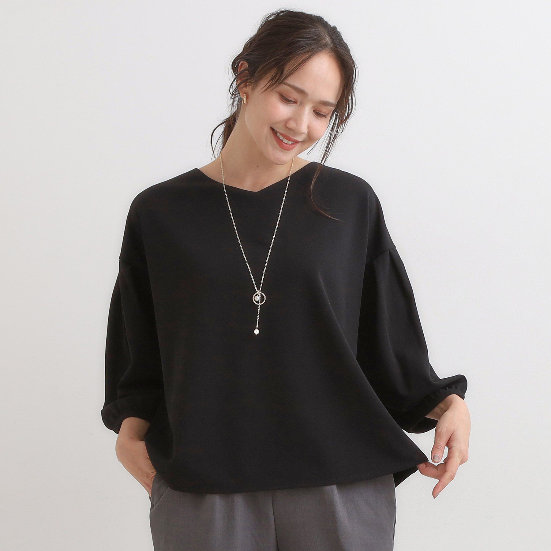 SHOO･LA･RUE「【2点セット/7分袖】大人のきれい見え お袖タック入りアクセ付きトップス」|Tシャツ・カットソー|