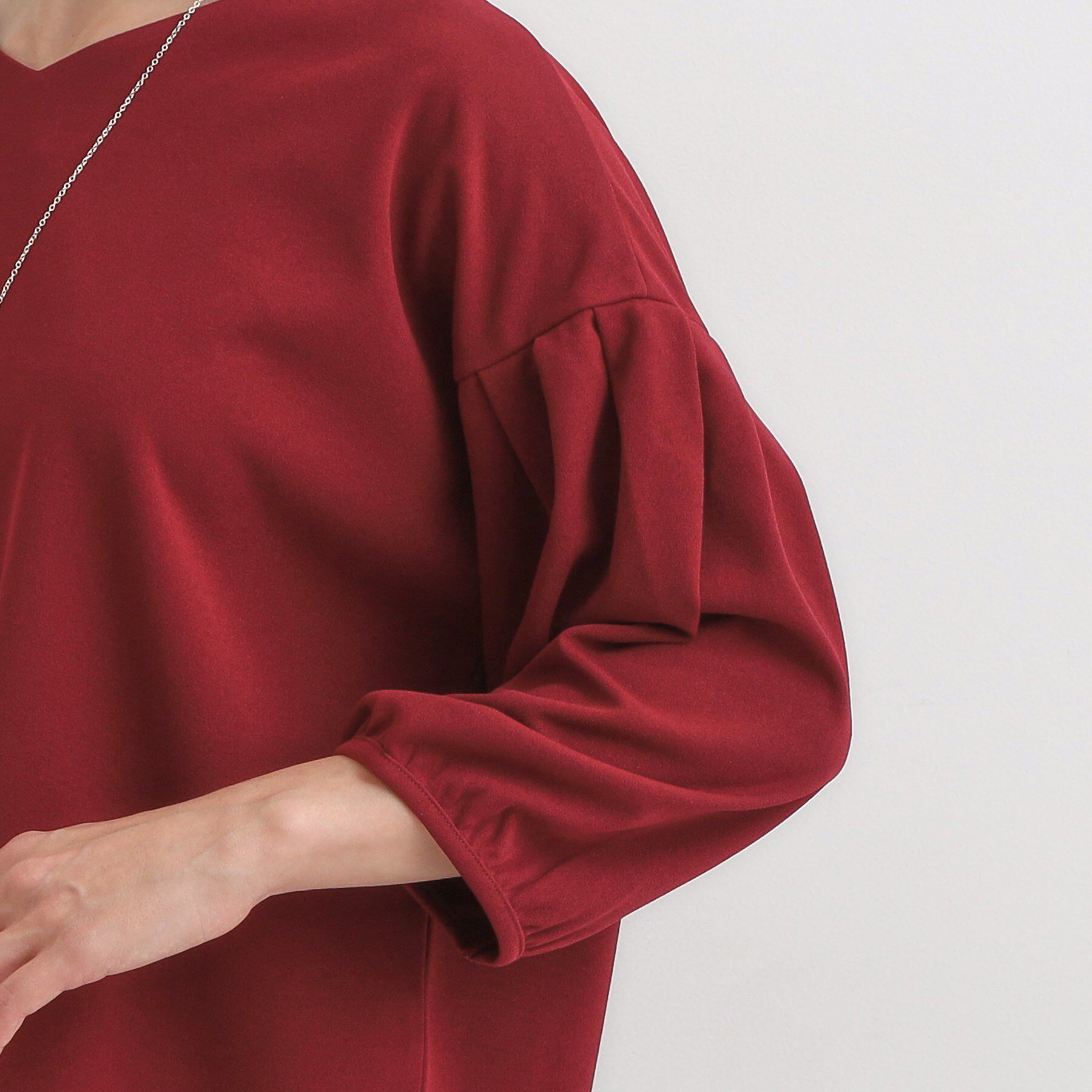 SHOO･LA･RUE「【2点セット/7分袖】大人のきれい見え お袖タック入りアクセ付きトップス」|Tシャツ・カットソー|