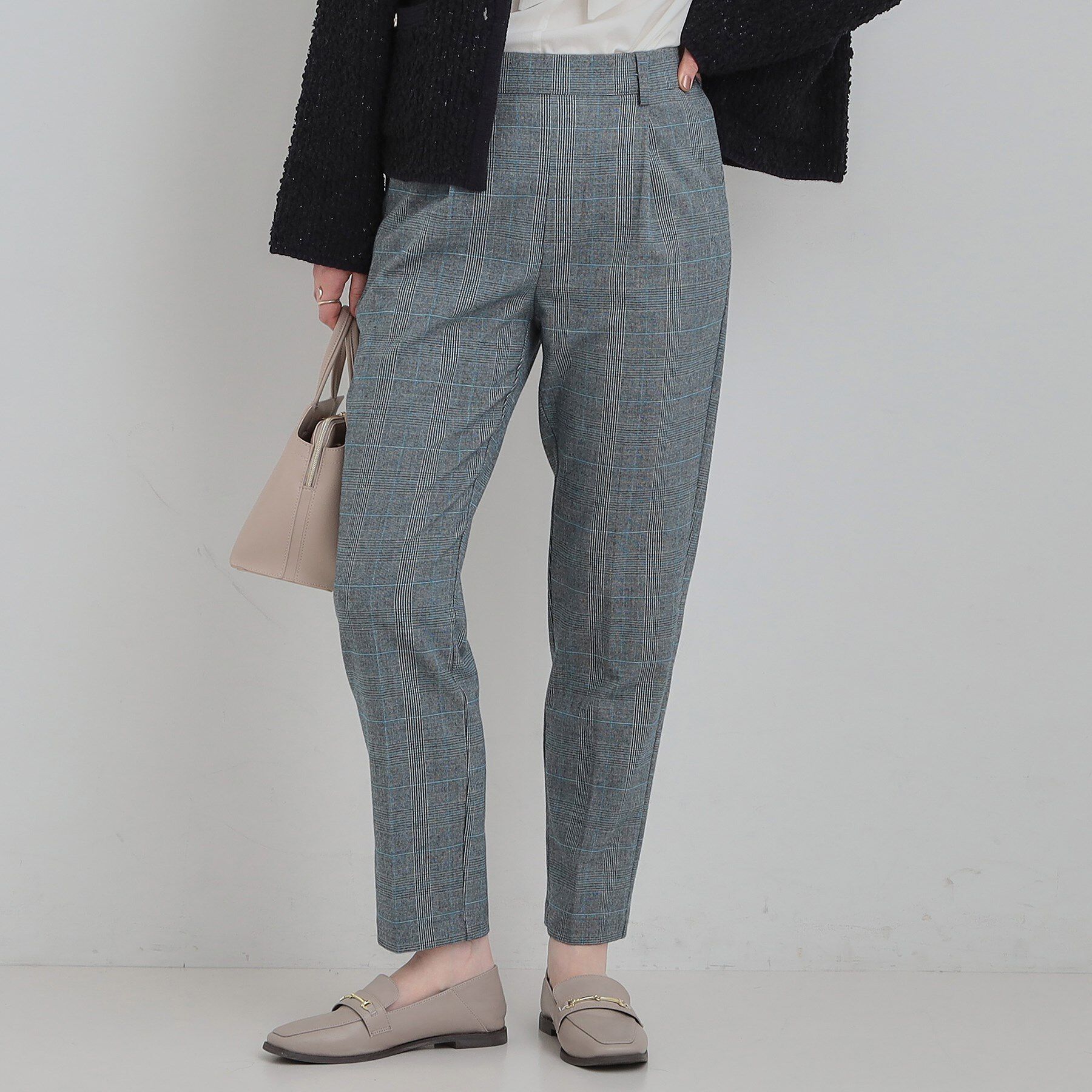 SHOO･LA･RUE「【洗濯機可/S-LL】美脚見え あったか裏起毛 テーパードパンツ」|その他|グレー(212)