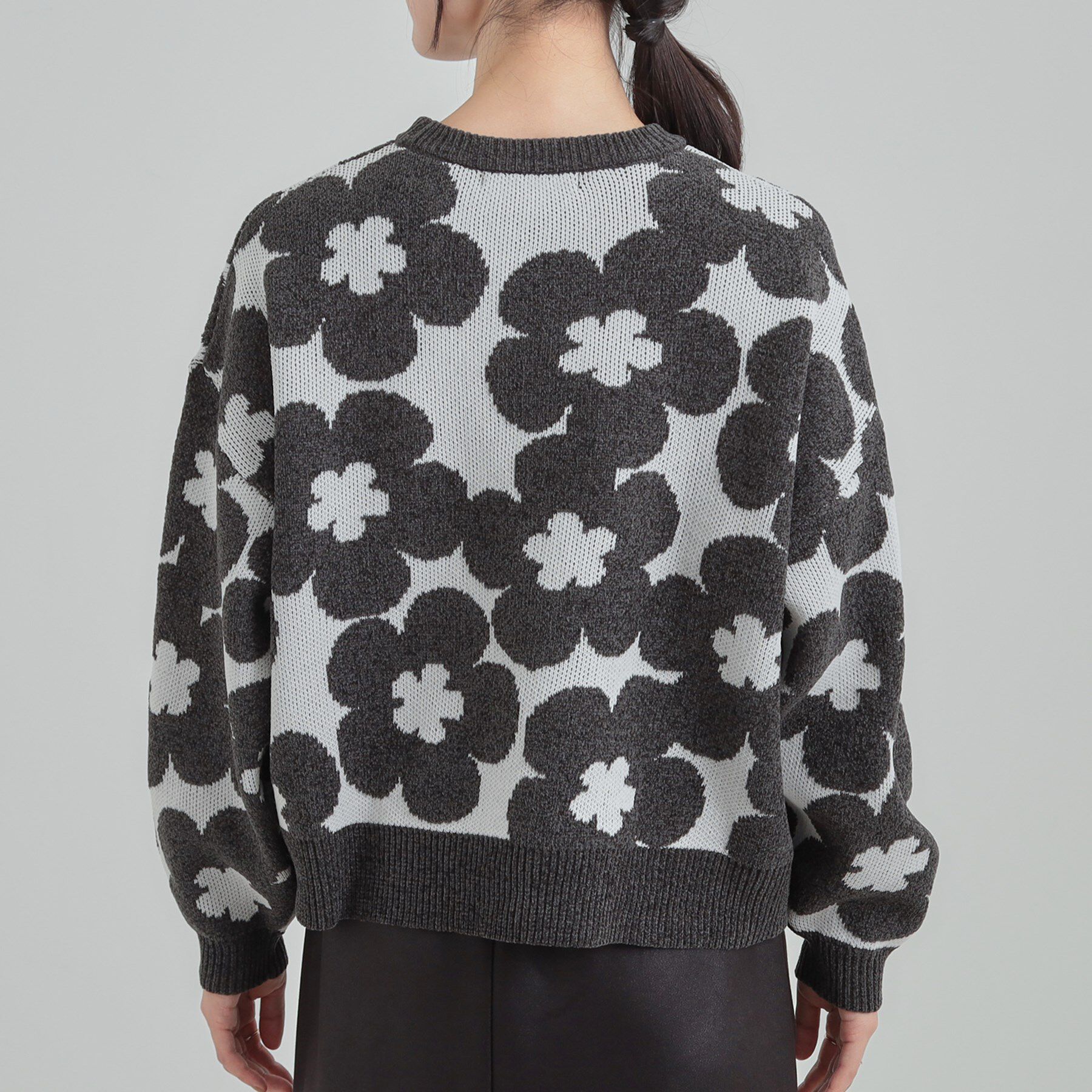 SHOO･LA･RUE「【S-LL】レトロ感漂う デイジー柄 総柄ニット」|ニット・セーター|