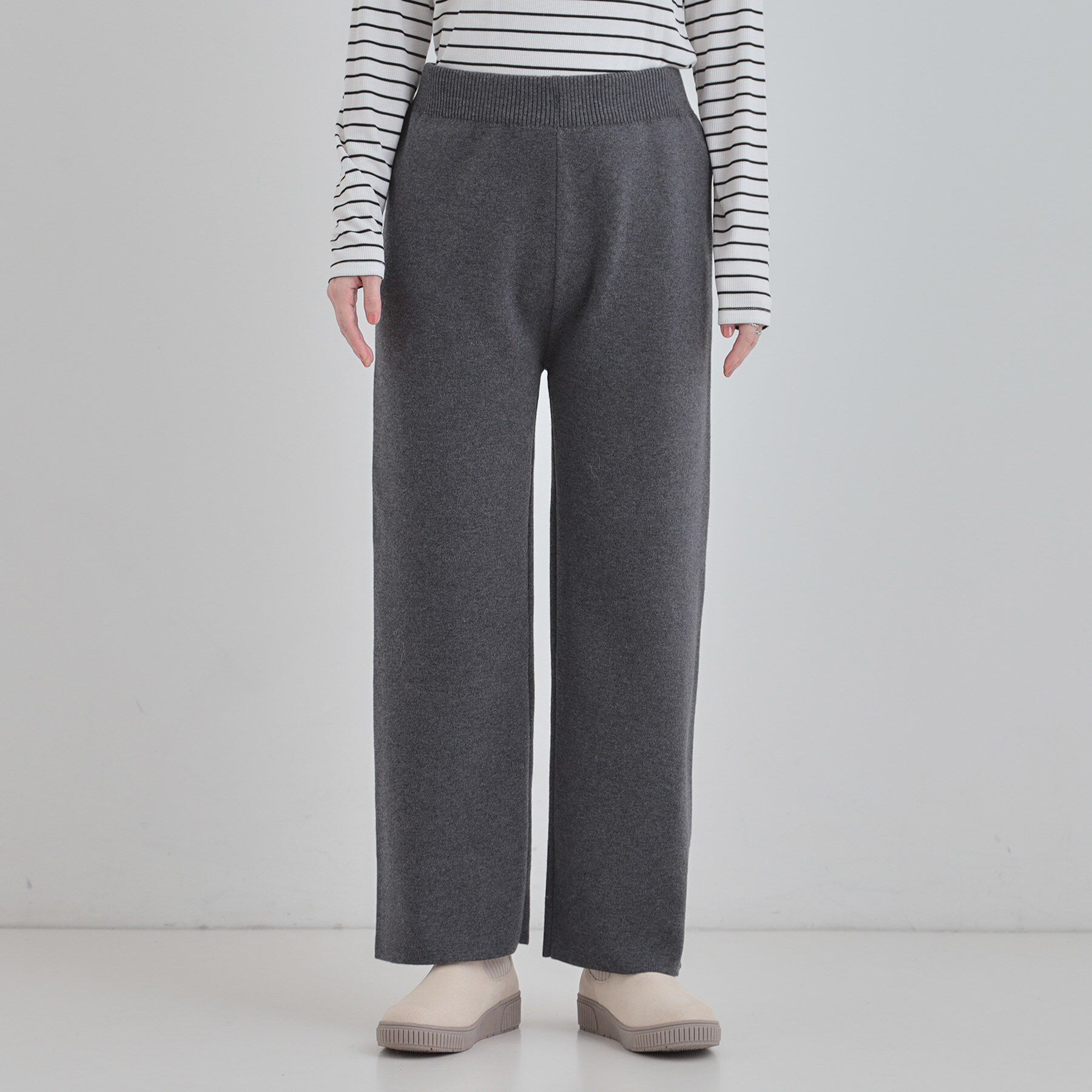 SHOO･LA･RUE「【洗える／毛玉レス】表面がきれいなストレートパンツ」|その他|