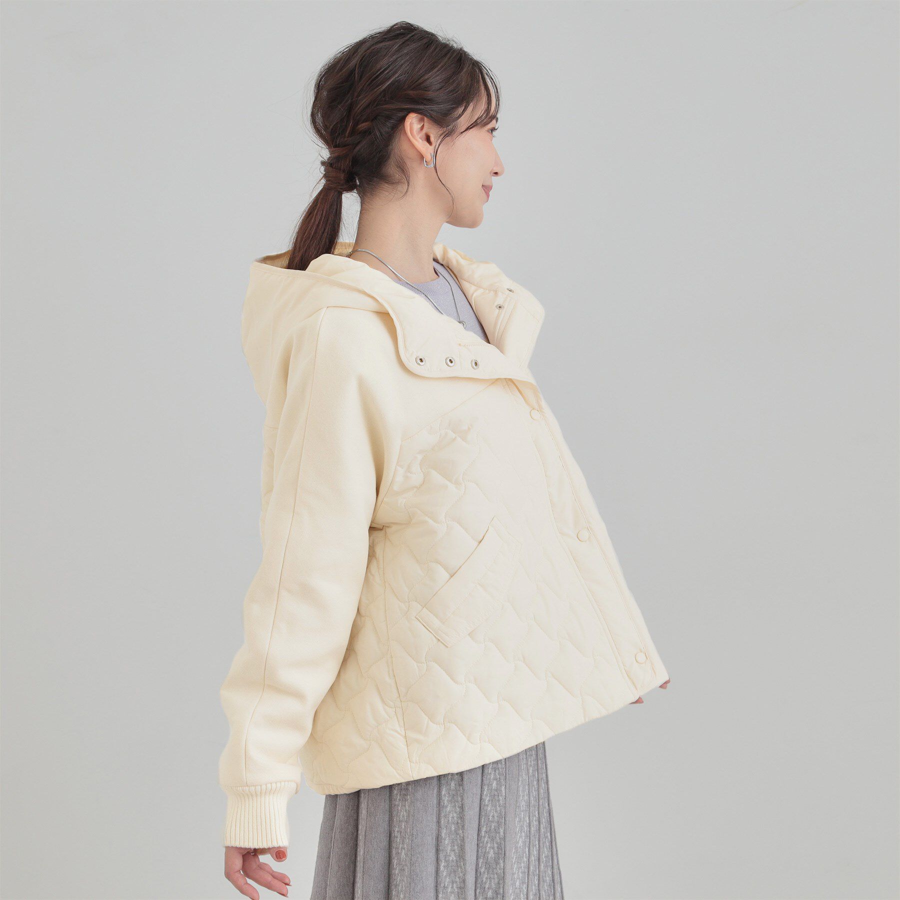 SHOO･LA･RUE「【S-LL】異素材使いが目を惹く キルトフードブルゾン」|ブルゾン・スタジャン|