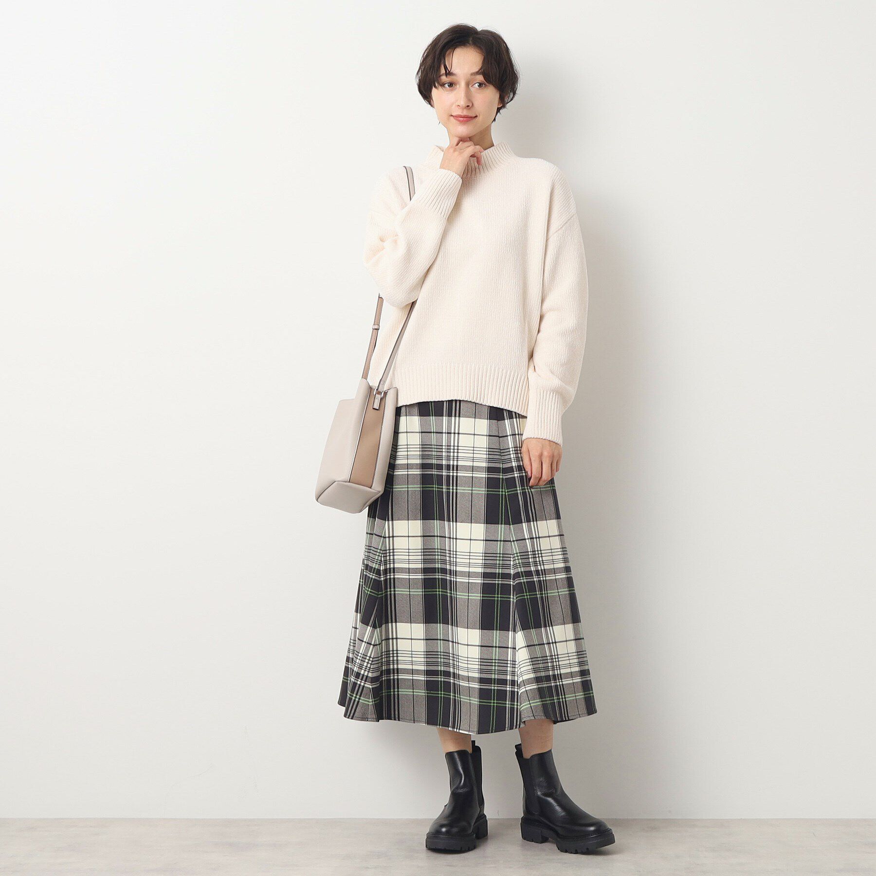 Dessin「【洗える・4サイズ展開・トレンド】ハイネックベロアモールニット（XS～L）」|ニット・セーター|