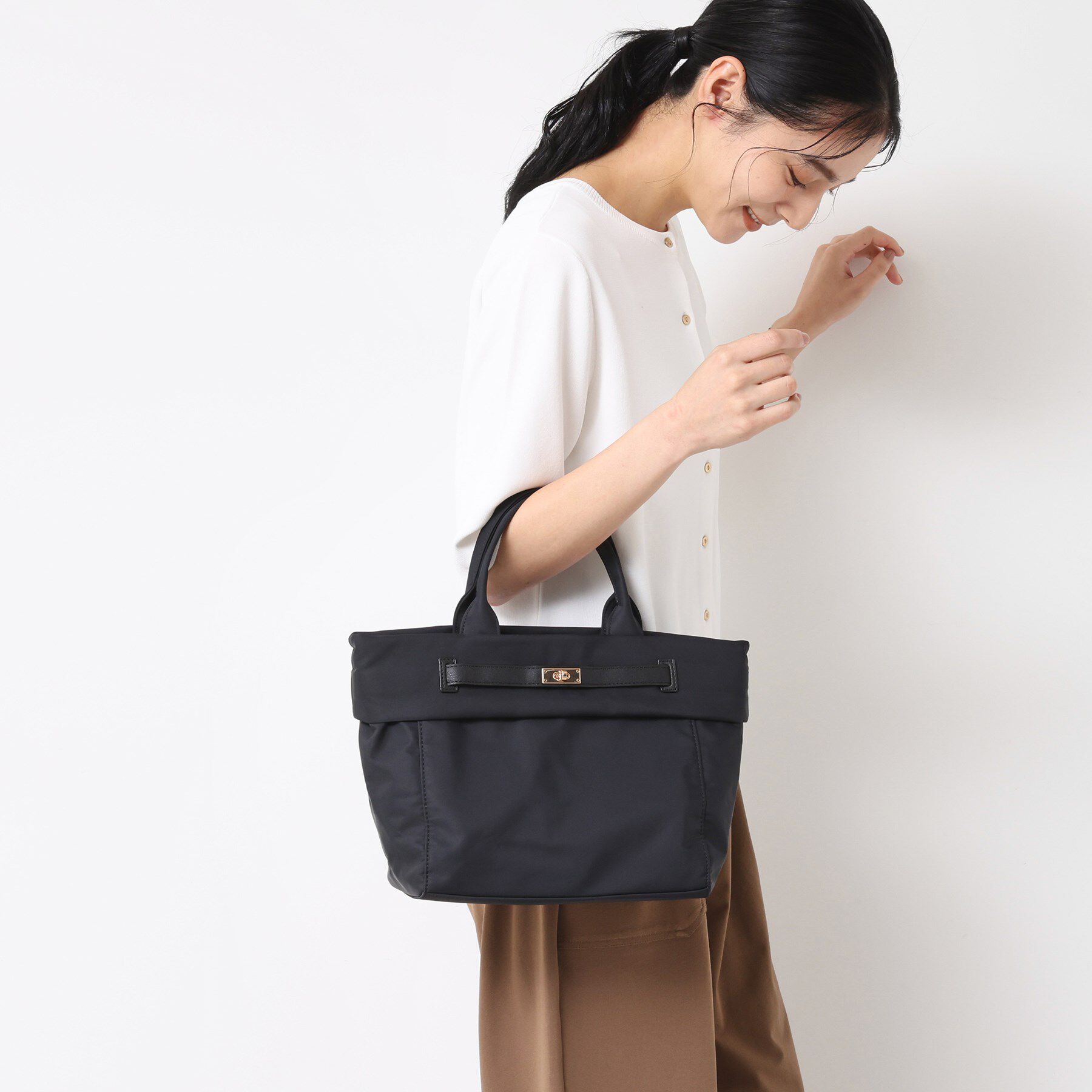 Dessin「【A4収納可・2WAY】ベルトデザインナイロン2WAYトート」|トートバッグ|