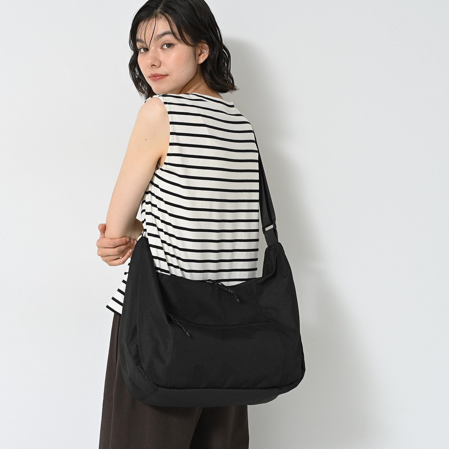 Dessin「【ユニセックス/A4収納可/多ポケット】リップストップハーフムーンショルダーバッグ」|ショルダー・メッセンジャー|