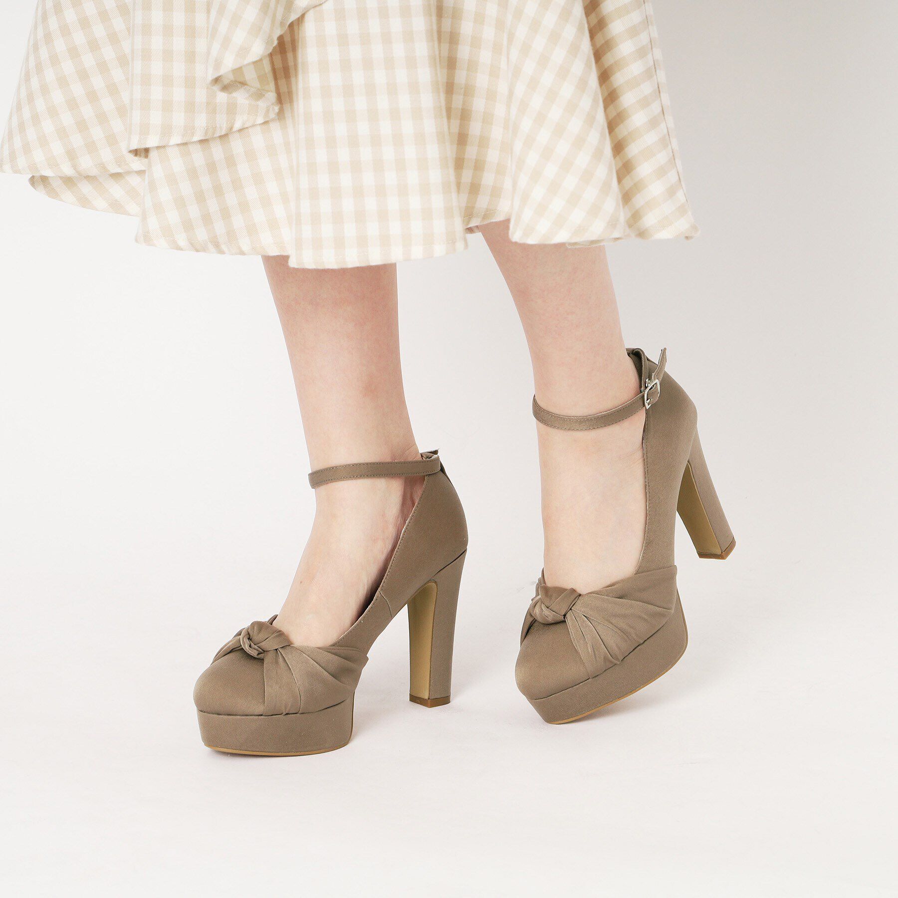 ESPERANZA「結びリボンネックベルトハイヒールパンプス 結婚式二次会 パーティー 24SS」|パンプス|