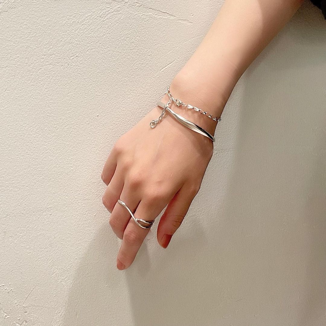  「silver925 ボリューム バングル (ニッケルフリー)」|ブレスレット・バングル|