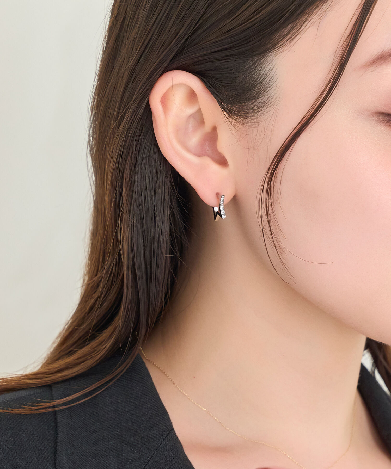 Phoebe「【金属アレルギー対応】ワンタッチライナースタービジューフープピアス　シルバー」|ピアス|