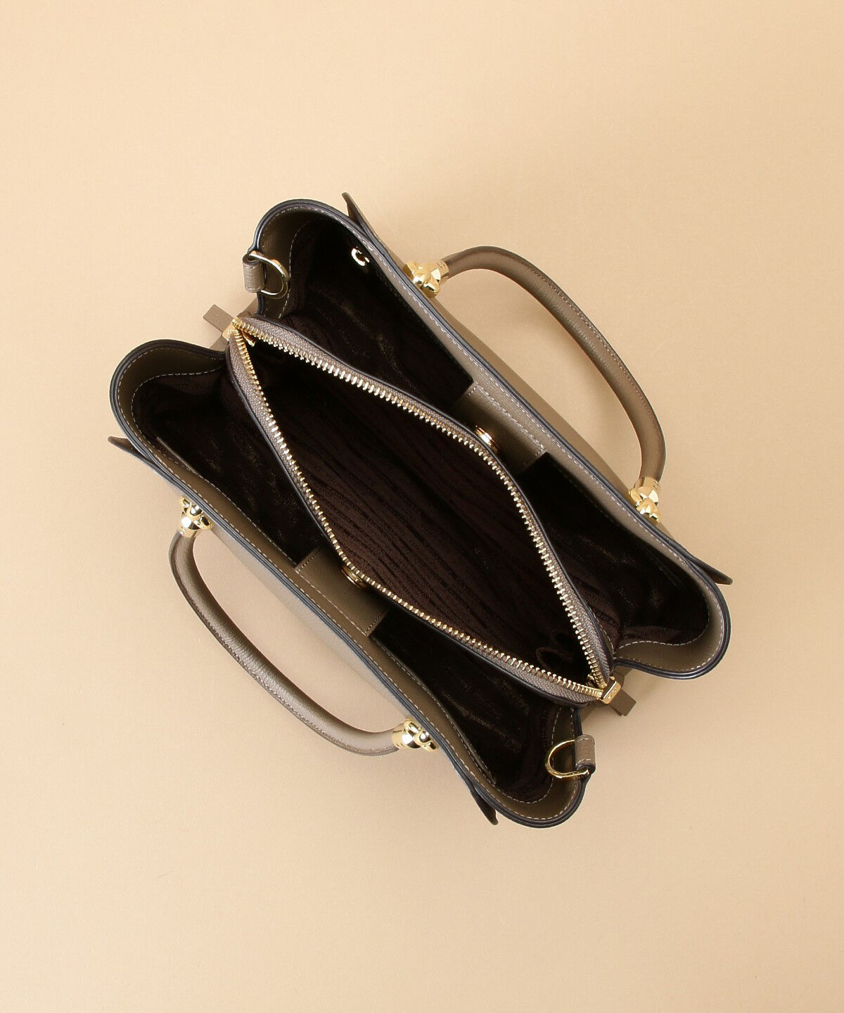 Samantha Thavasa「アベクトワ レザースクエアトートバッグ 小サイズ」|トートバッグ|