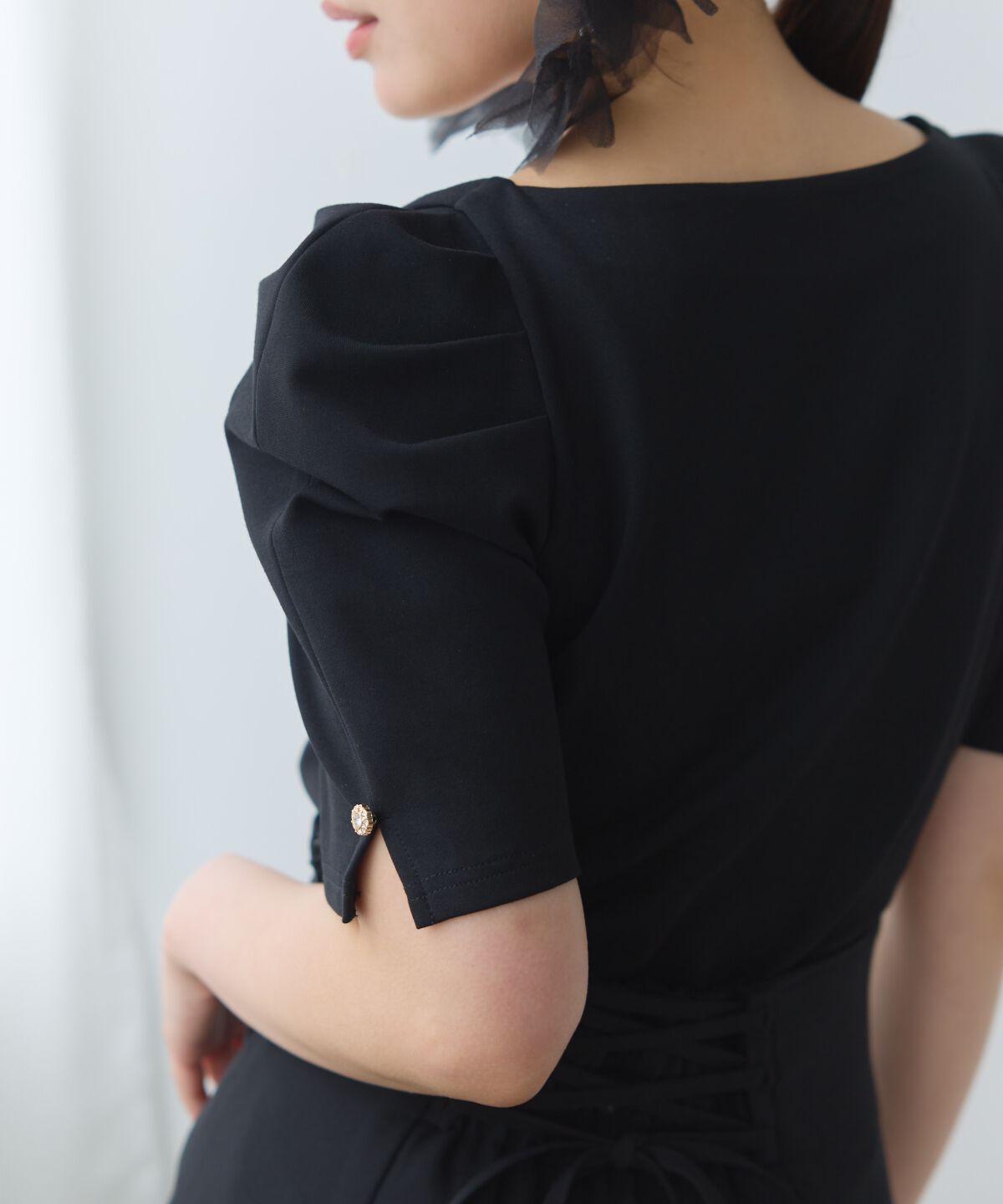 アンドクチュール「パワーショルダービジュープルオーバー」|Tシャツ・カットソー|