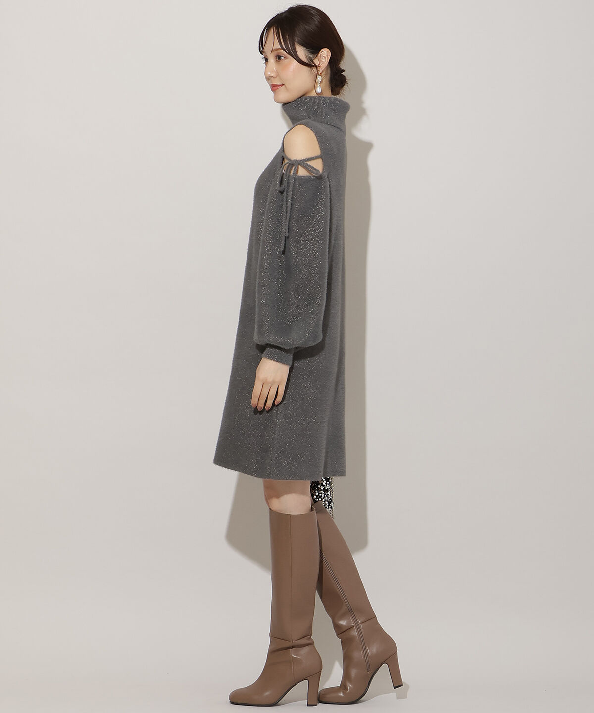 WILLSELECTION「オープンショルダーラメフェザーニットワンピース」|ワンピース|