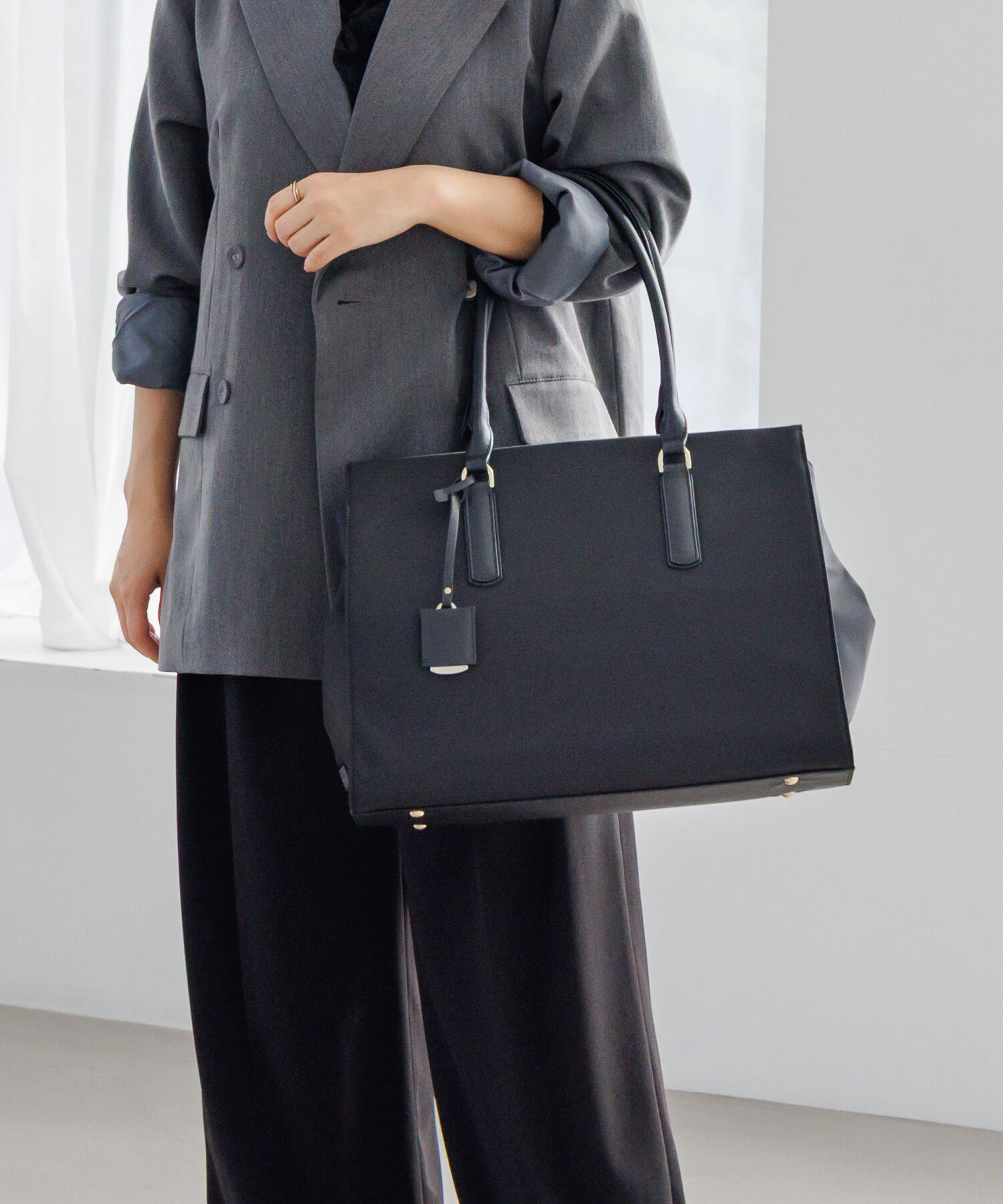 Jewelna Rose「Jewelna Rose OLバッグ・エト エアリィ 横型トートバッグ 16271」|トートバッグ|ブラック