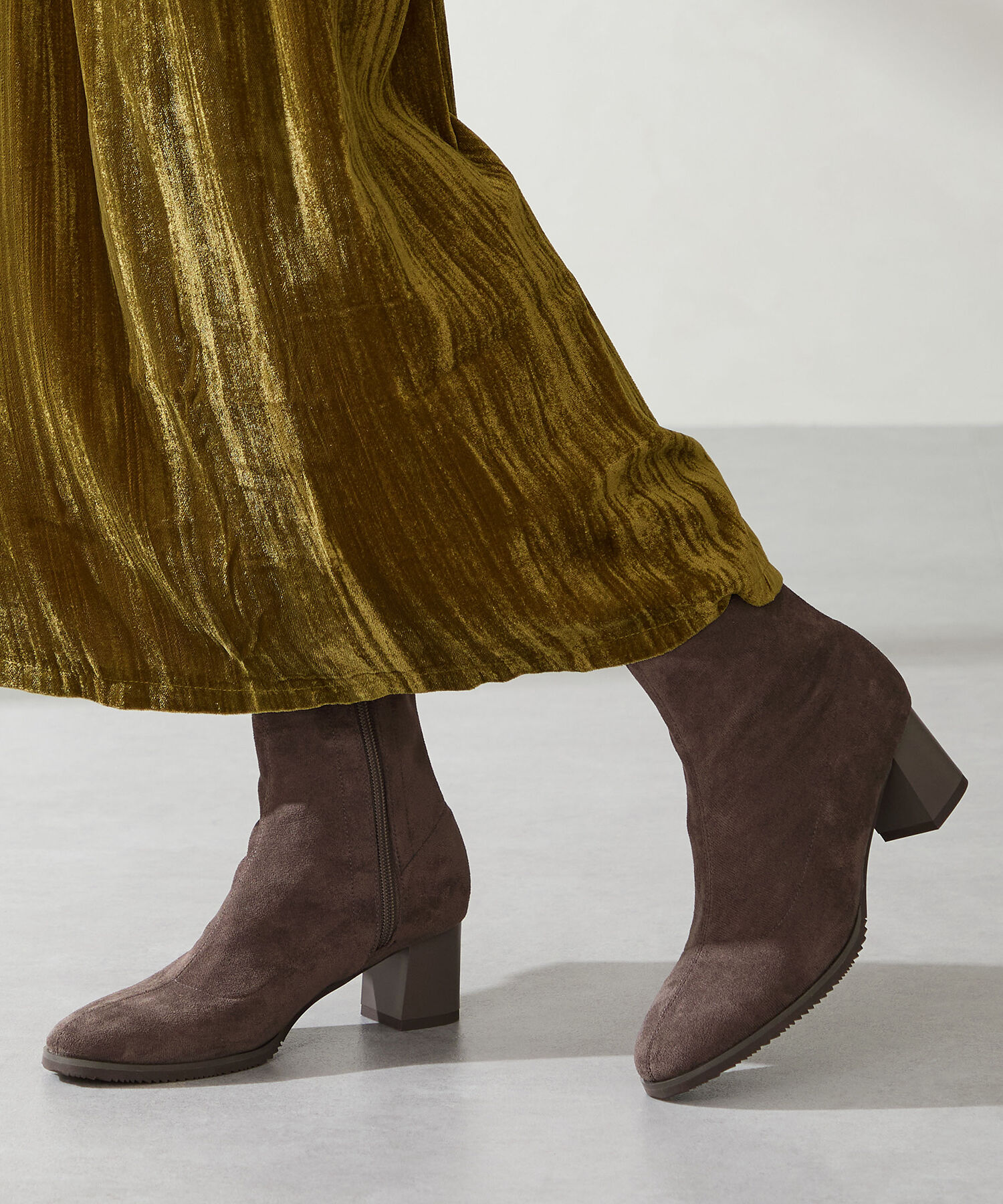 WA Oriental TRaffic「●2025秋冬新作●チャンキーヒール ストレッチブーツ /52406 スエードブーツ」|ショートブーツ|GREY