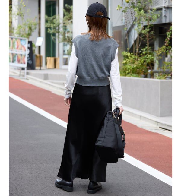 SLOBE IENA「《ブラックのみWEB限定/追加2》グロッシーサテンフレアスカート」|スカート|