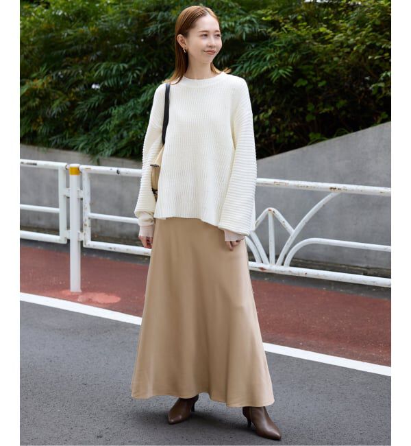 SLOBE IENA「《ブラックのみWEB限定/追加2》グロッシーサテンフレアスカート」|スカート|