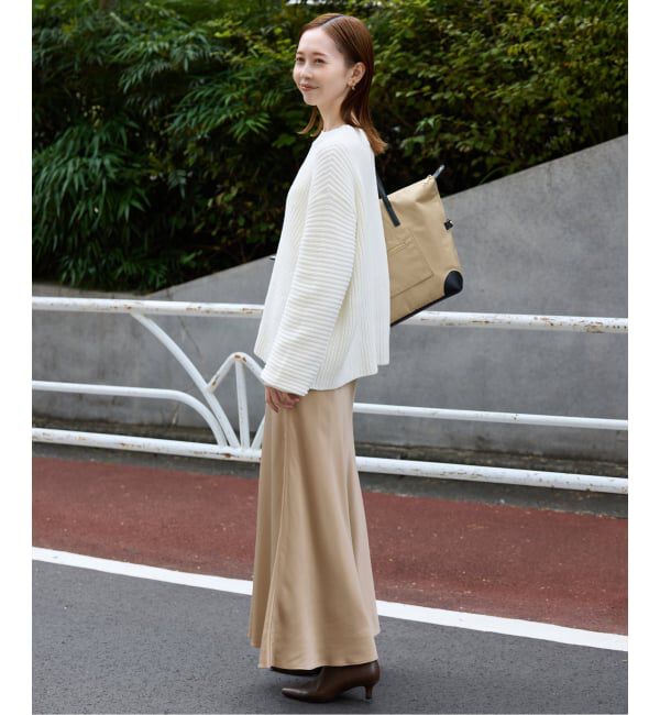 SLOBE IENA「《ブラックのみWEB限定/追加2》グロッシーサテンフレアスカート」|スカート|