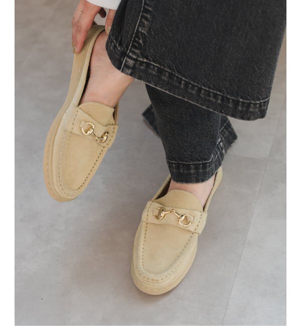 Spick and Span「MANEBU / マネブ BITCH SLIPPER」|スリッポン|ベージュ