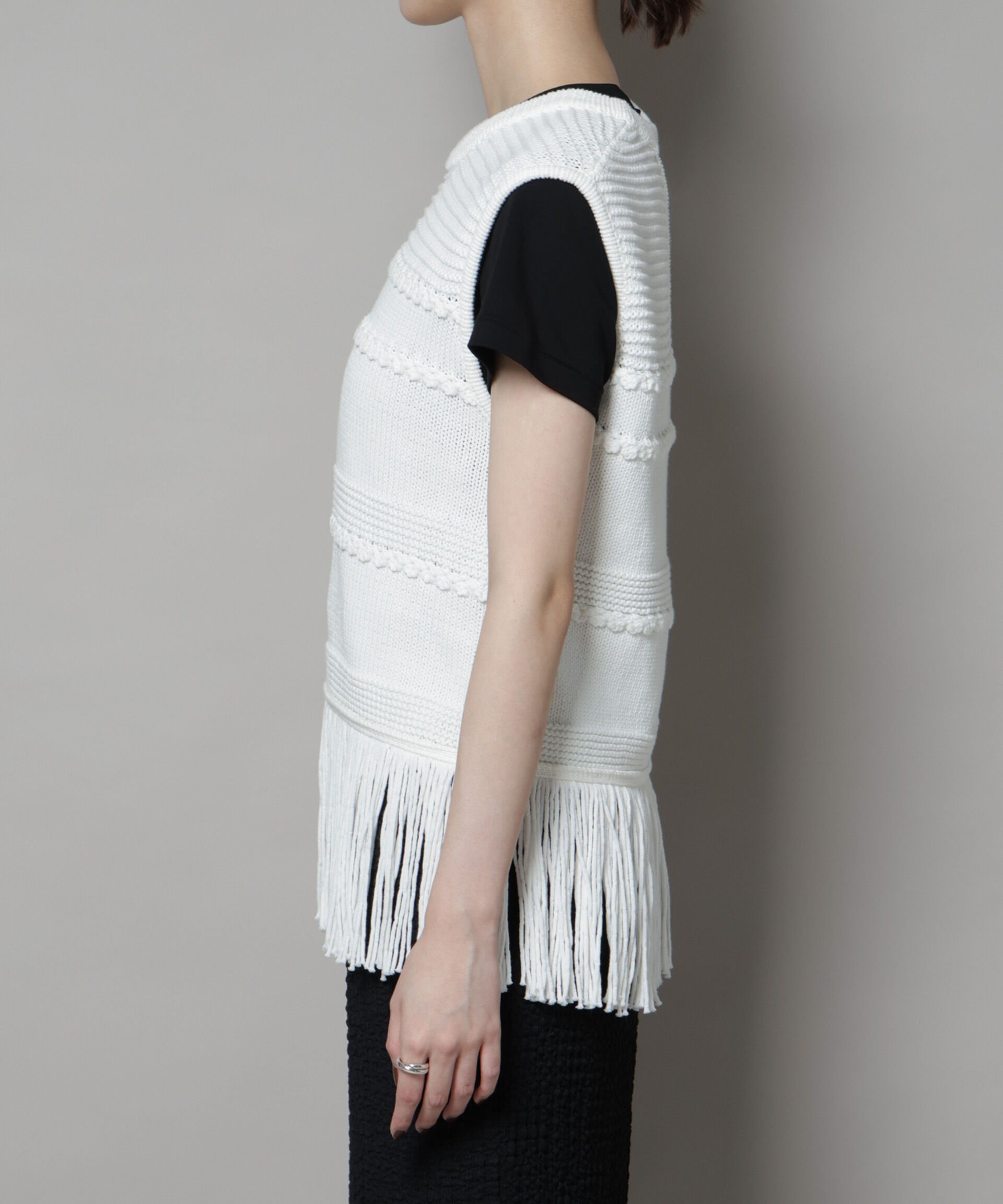 nano･universe「リリヤーンフリンジニットベスト」|ニット・セーター|
