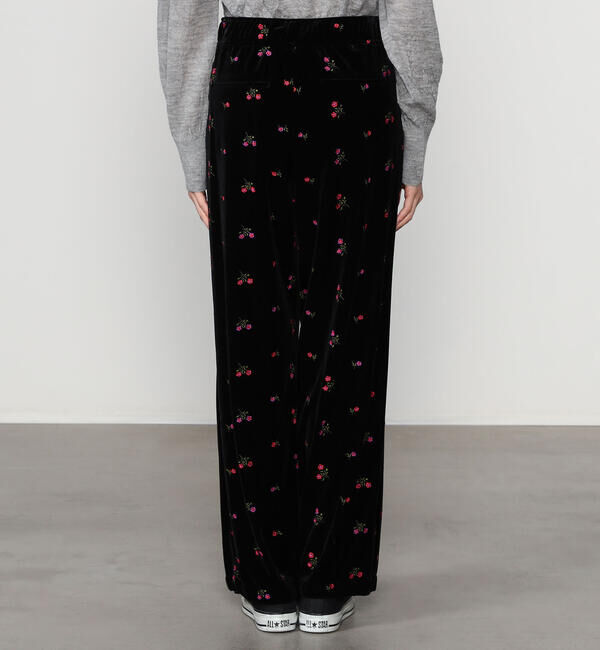  「TICCA | 〈別注〉 フラワーエンブロイダリー ベロアパンツ WOMEN」|チノ|