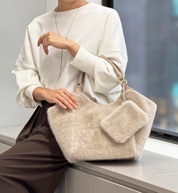  「【コーデの主役に】ポーチ付きフェイクファートート」|クラッチバッグ|