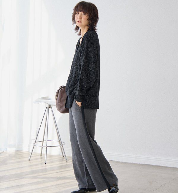  「【スタイリングのアクセントに】サイドラインジャージーパンツ」|チノ|