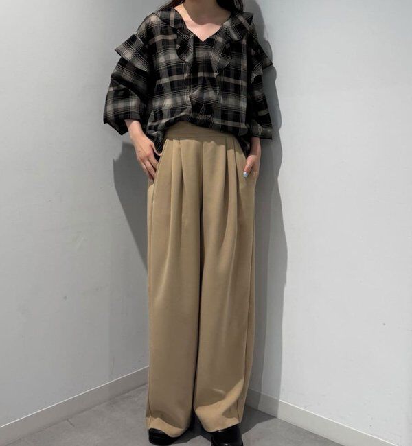  「【CHIHAYAコラボ】スウェードライクタックイージーパンツ」|チノ|