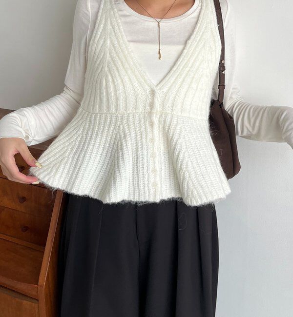 「【ロングシーズン着用可能】Vネックフレアキャミ」|ニット・セーター|