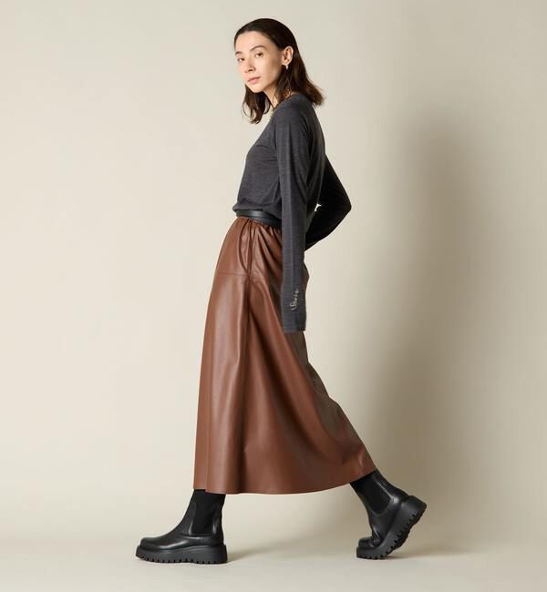 Liesse「レザー調セミフレアスカート」|スカート|