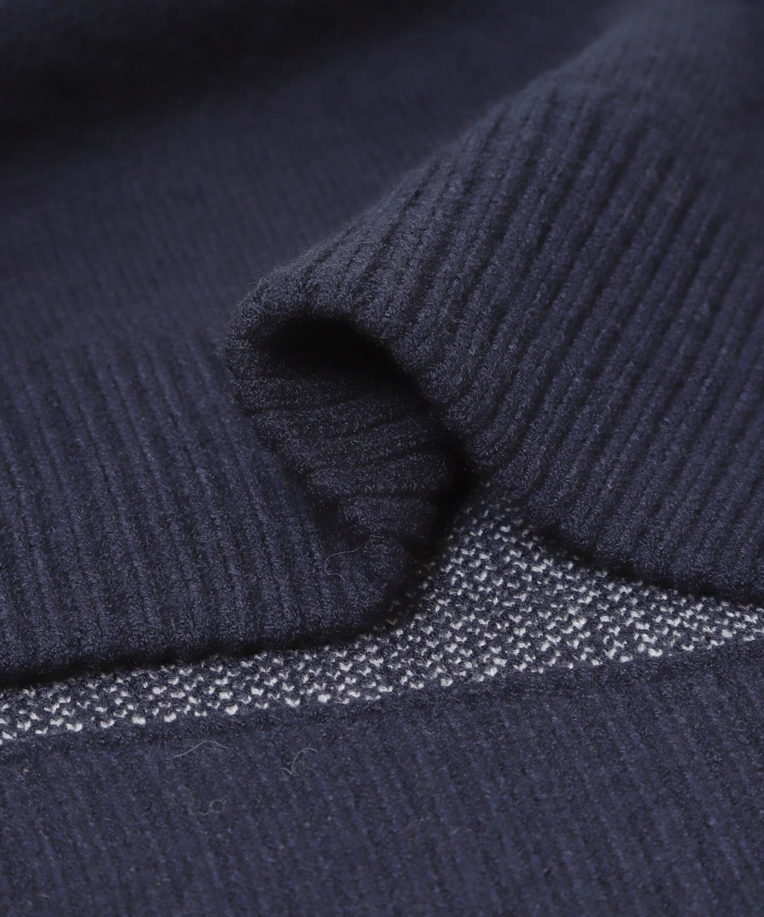 SENSE OF PLACE by URBAN RESEARCH「『洗濯可』ジャガードロゴニット」|ニット・セーター|