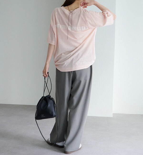  「ロゴ刺繍&times;フロッキープリント麻混Tシャツ」|Tシャツ・カットソー|