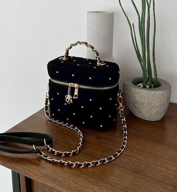  「チャーム付きキルティングバニティバッグ」|ショルダー・メッセンジャー|