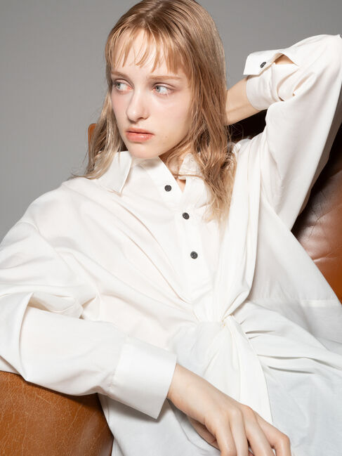 Te chichi「ツイストデザインシャツ《2025Autumn catalog vol.2 item》」|シャツ・ブラウス|