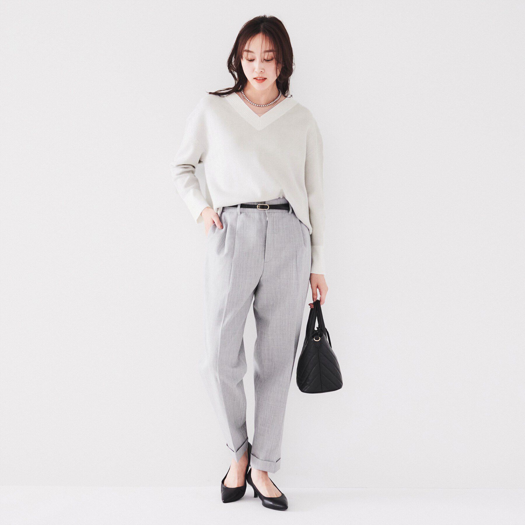 UNTITLED「【体型カバー/洗える】ヘリンボーン柄 Vネックプルオーバーニット」|ニット・セーター|